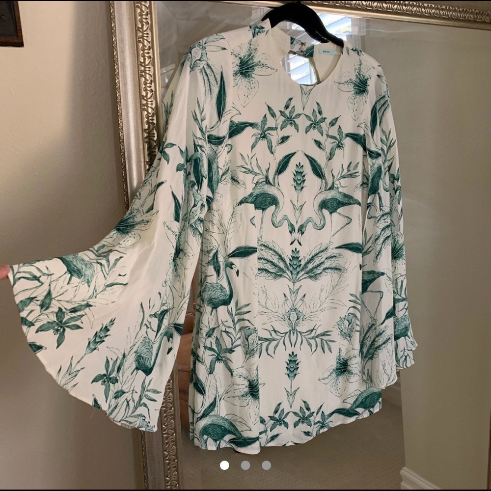 Kimchi Blue bell sleeve dress